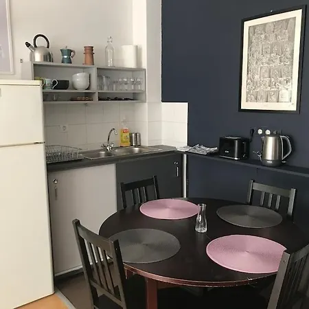 Practical Two Bedroom Near Corvin