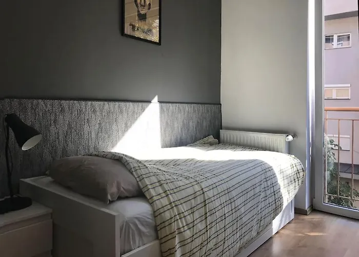 Perfect Family-friendly Midtown Apt+french Balcony Apartmán Budapešť