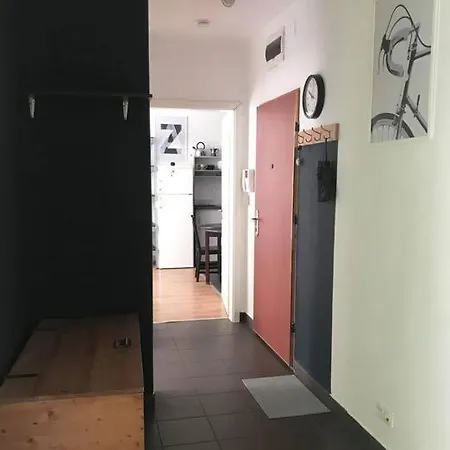 アパート Perfect Family-friendly Midtown Apt+french Balcony ブダペスト